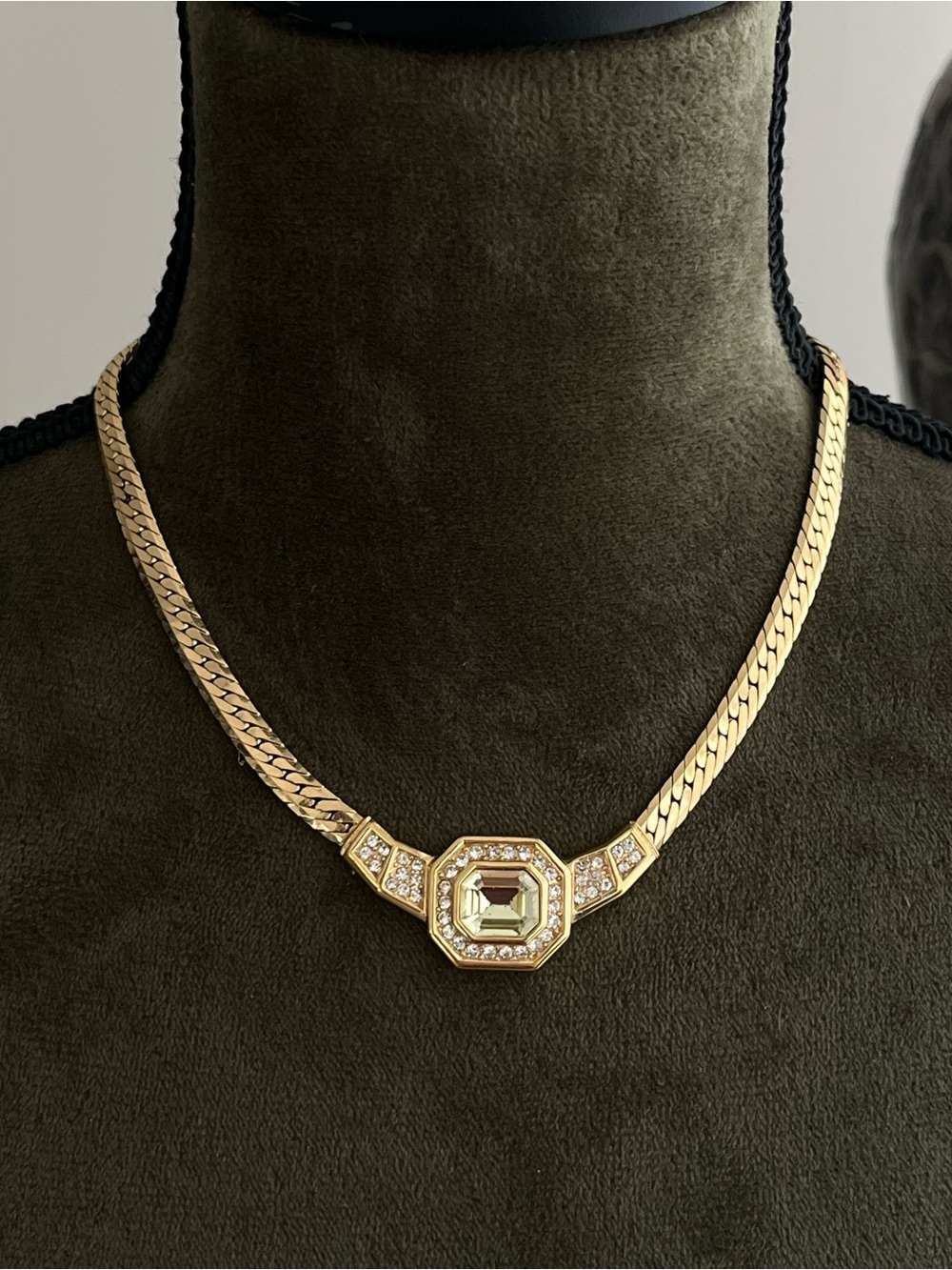 Authentic Vintage Dior Green Yellow Rhinestone Gold Herringbone Chain Necklace